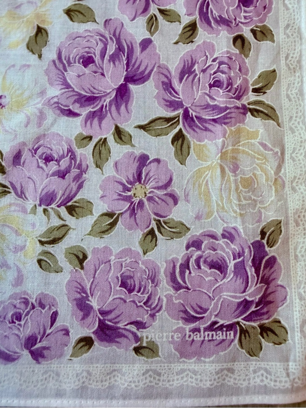 Pierre Balmain Lavender and Cream Rose Print Scarf Cottagecore